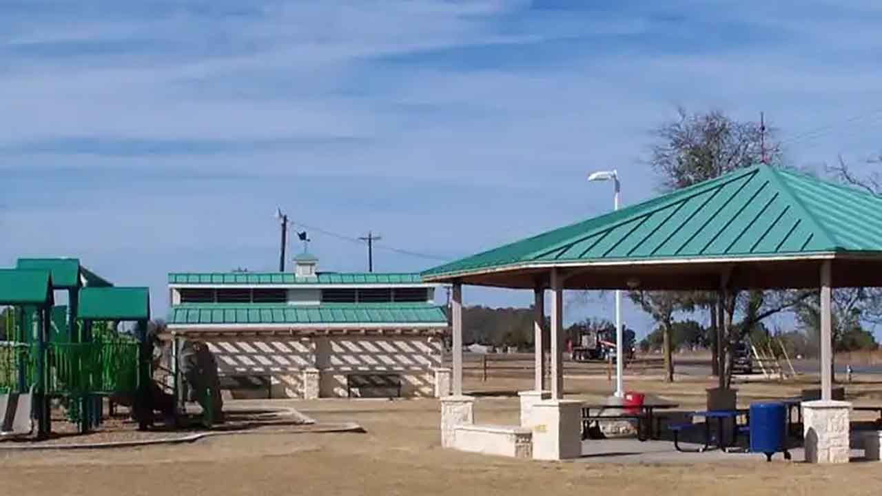 Robin Bledsoe Park (Pavilion)